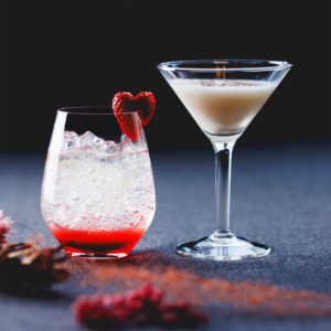 この季節だけの特別な想いを込めたオリジナルカクテル