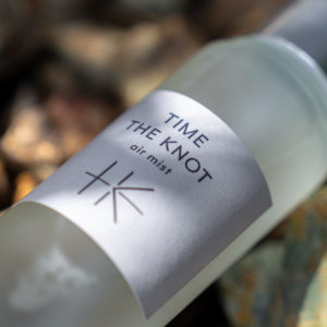 Memories of Your Stay at THE KNOT, Carried in a Scent. “TIME THE KNOT air mist” Now Available 